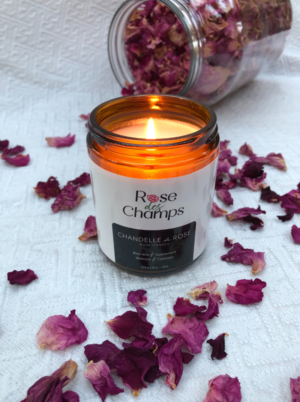 chandelle a la rose rose des champs apaisement bien-etre calme amour de soi petales de rose